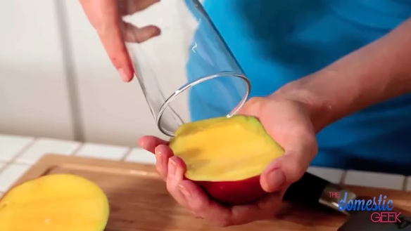 truco de cocina: pelar mangos