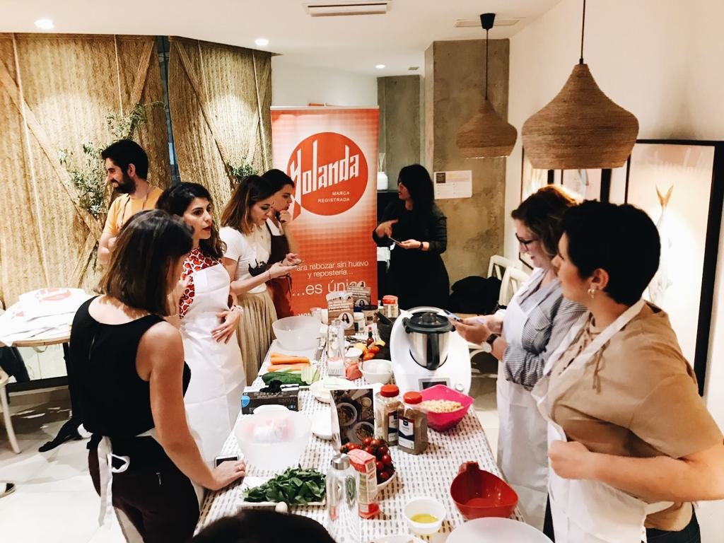 Evento Harina Yolanda con Las María Cocinillas y Raúl en la Playa en el restaurante Barraca en Murcia