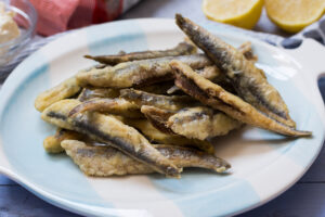 Boquerones fritos con mayonesa de puerros