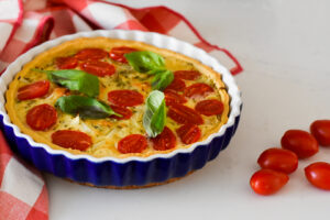 quiche de tomates y albahaca